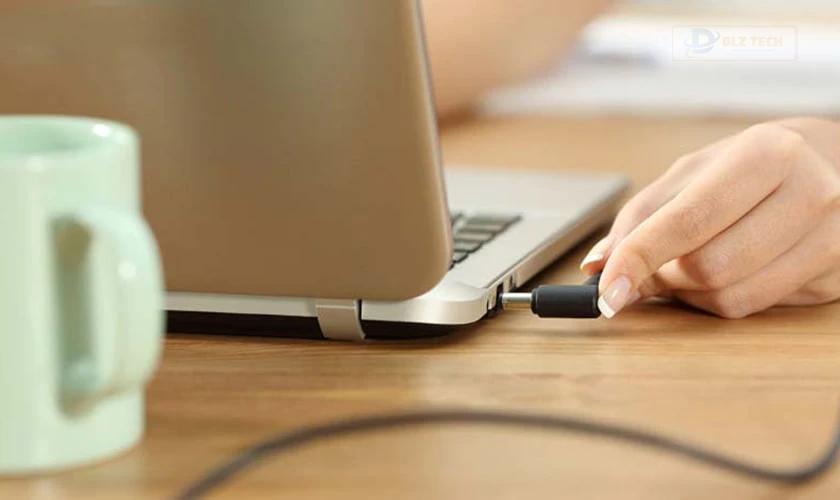 Tại sao cần sạc pin laptop Acer đúng cách?