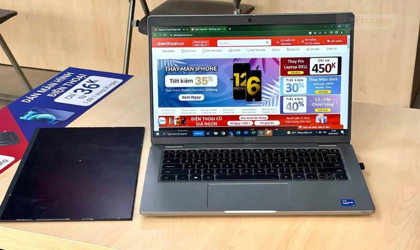 Mang laptop Dell tới cửa hàng sửa chữa