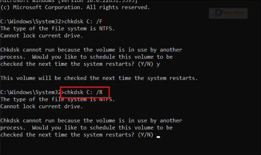 Bạn tiếp tục gõ lệnh chkdsk C: /R và nhấn Enter để sửa lỗi không format được ổ cứng