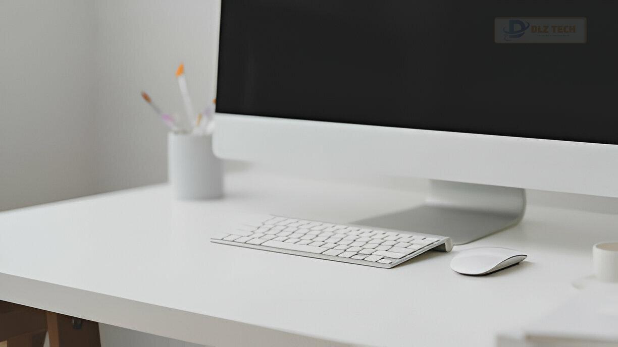 Thay màn hình MacBook bị xước ở đâu giá tốt, uy tín?
