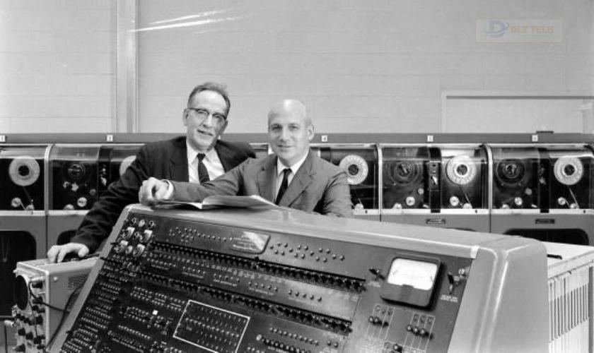 John Presper Eckert và John Mauchly là 2 người đặt nền móng cho máy tính điện tử đầu tiên trên thế giới