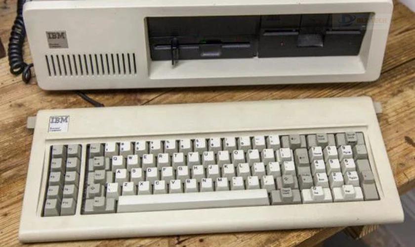 Bàn phím IBM 101-key Enhanced Keyboard