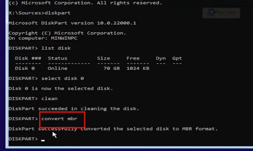 Chuyển đổi ổ đĩa sang định dạng MBR bằng cách gõ convert mbr và nhấn Enter