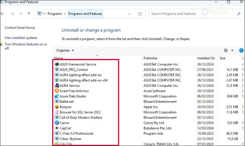 Vào Control Panel, nhấn chọn Programs and Features