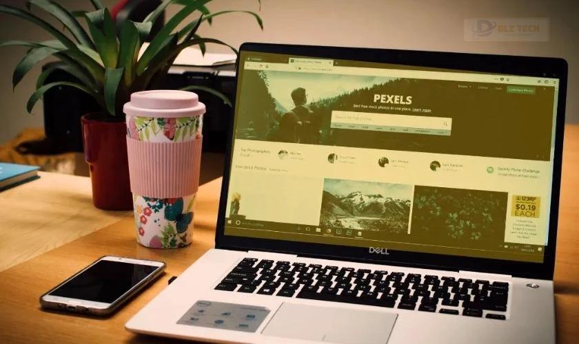Lỗi màn hình laptop bị ố vàng, đốm mờ và màn hình mưa