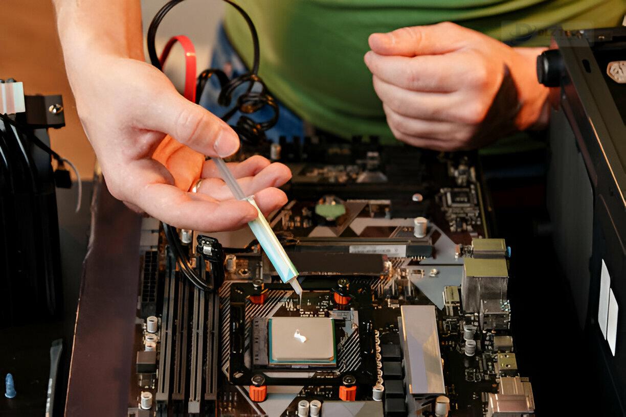Tại sao nên chọn vệ sinh laptop tại Dlz Tech quận 1?