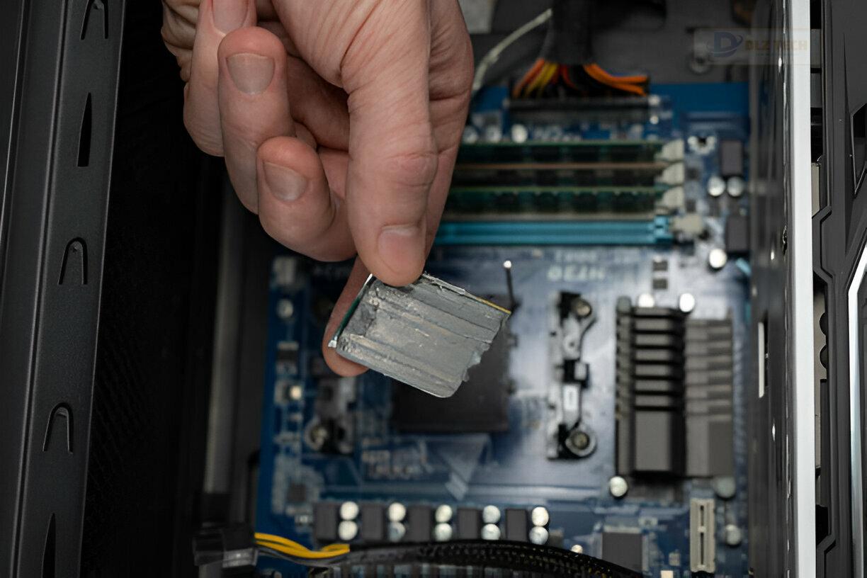 Tại sao bạn nên vệ sinh Laptop thường xuyên?