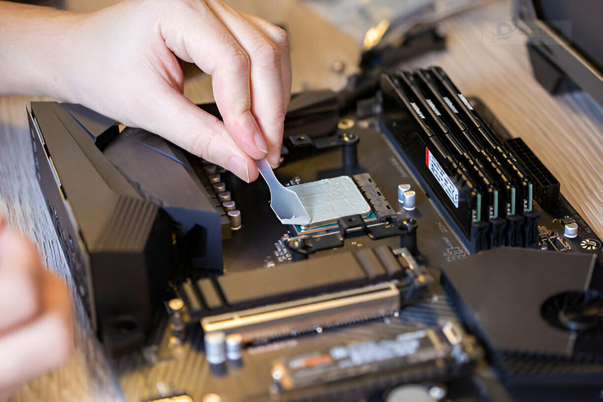 Quy trình vệ sinh laptop chuẩn từng bước tại Dlz Tech