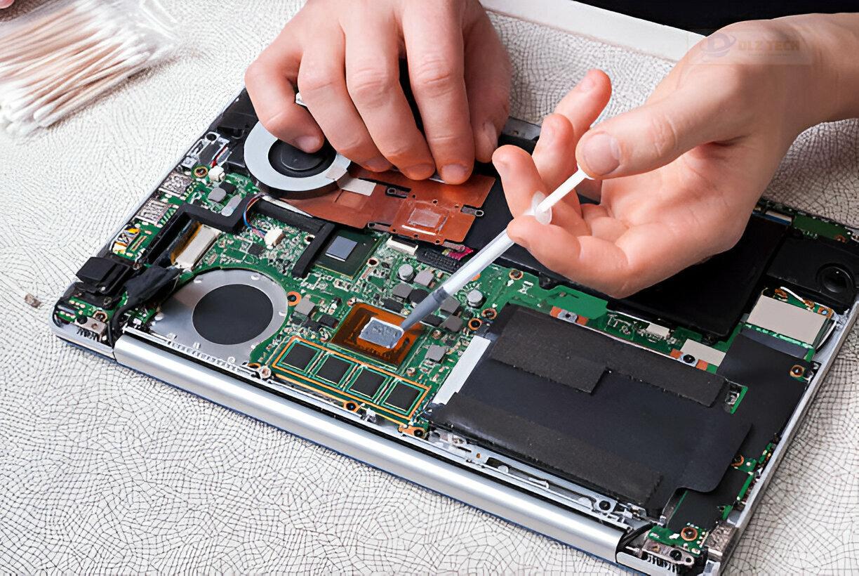 Có nên tự vệ sinh laptop tại nhà không?