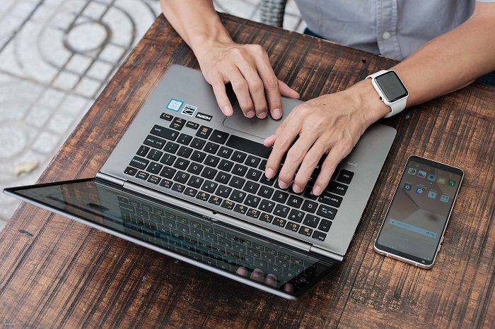Địa chỉ mua laptop cho sinh viên khoa học máy tính uy tín