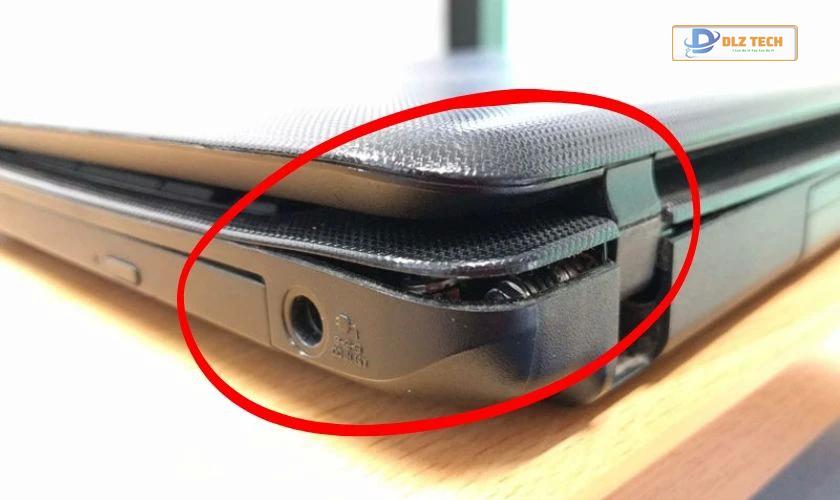 Laptop bị gãy bản lề là gì?