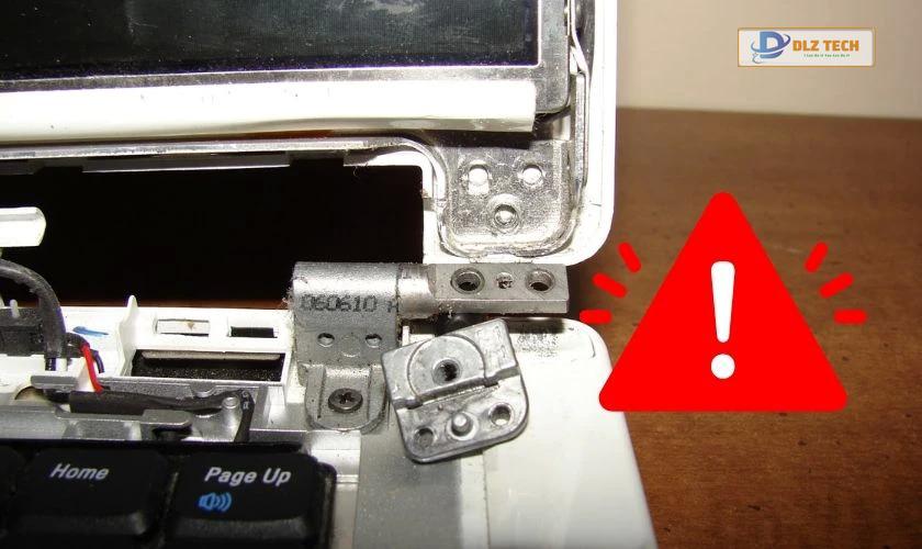 Ảnh hưởng của việc gãy bản lề đến laptop