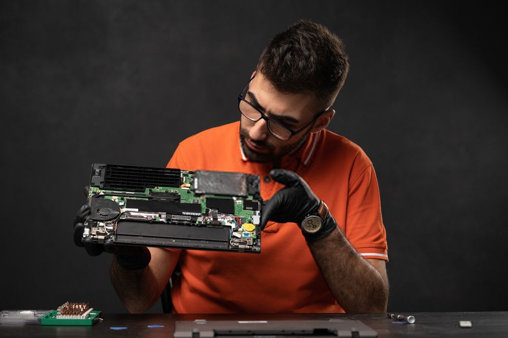 Giá thay vỏ laptop bao nhiêu tiền?