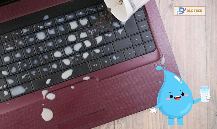 Bàn phím laptop bị hư do nước