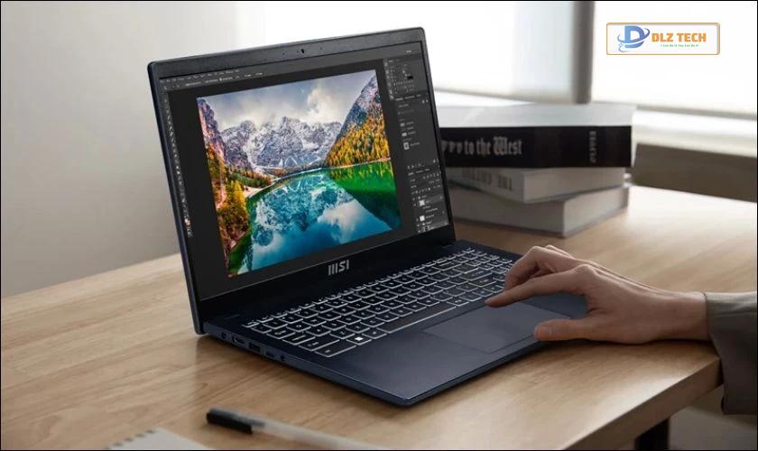 Laptop MSI Modern 15 B7M-098VN