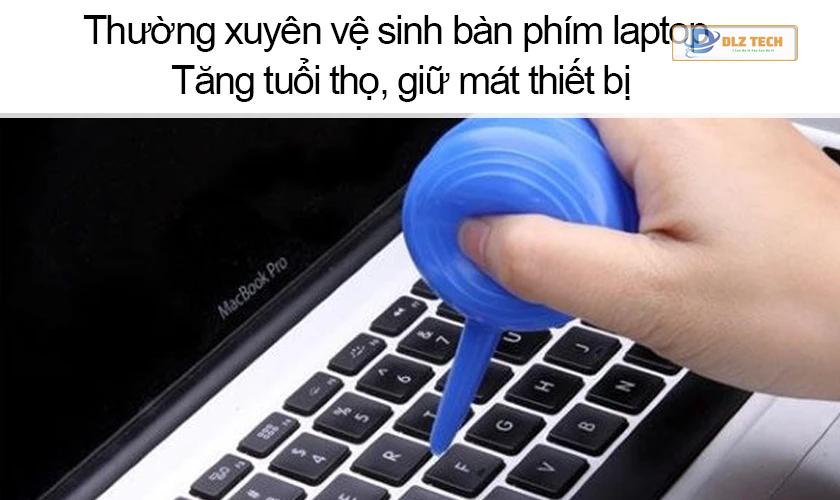 Vệ sinh bên ngoài bàn phím laptop dell