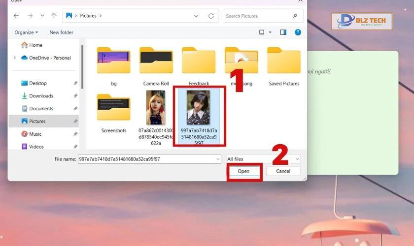 Chọn ảnh cần chèn vào bản note