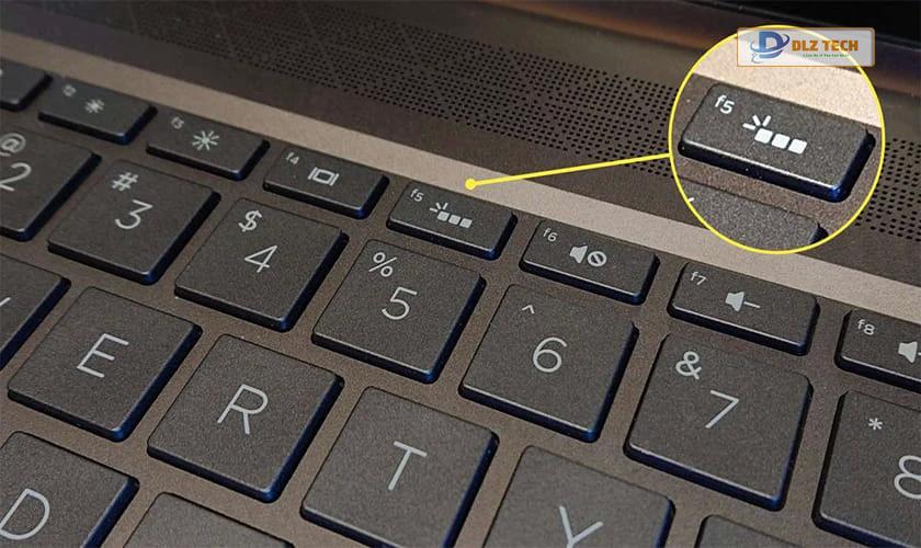 Cách kiểm tra hỗ trợ đèn LED trên bàn phím laptop