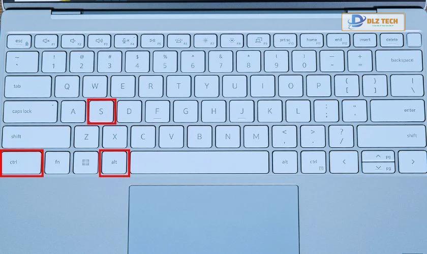 Tổ hợp phím Ctrl + Alt + S chụp màn hình máy tính