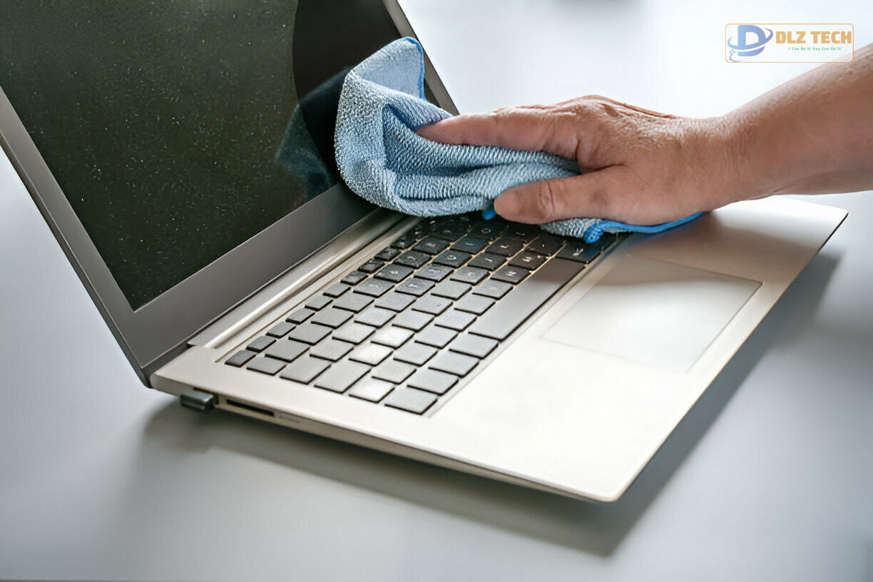 Vệ sinh laptop tại nhà Dĩ An Vệ sinh laptop tại nhà Dĩ An giúp tăng tuổi thọ máy