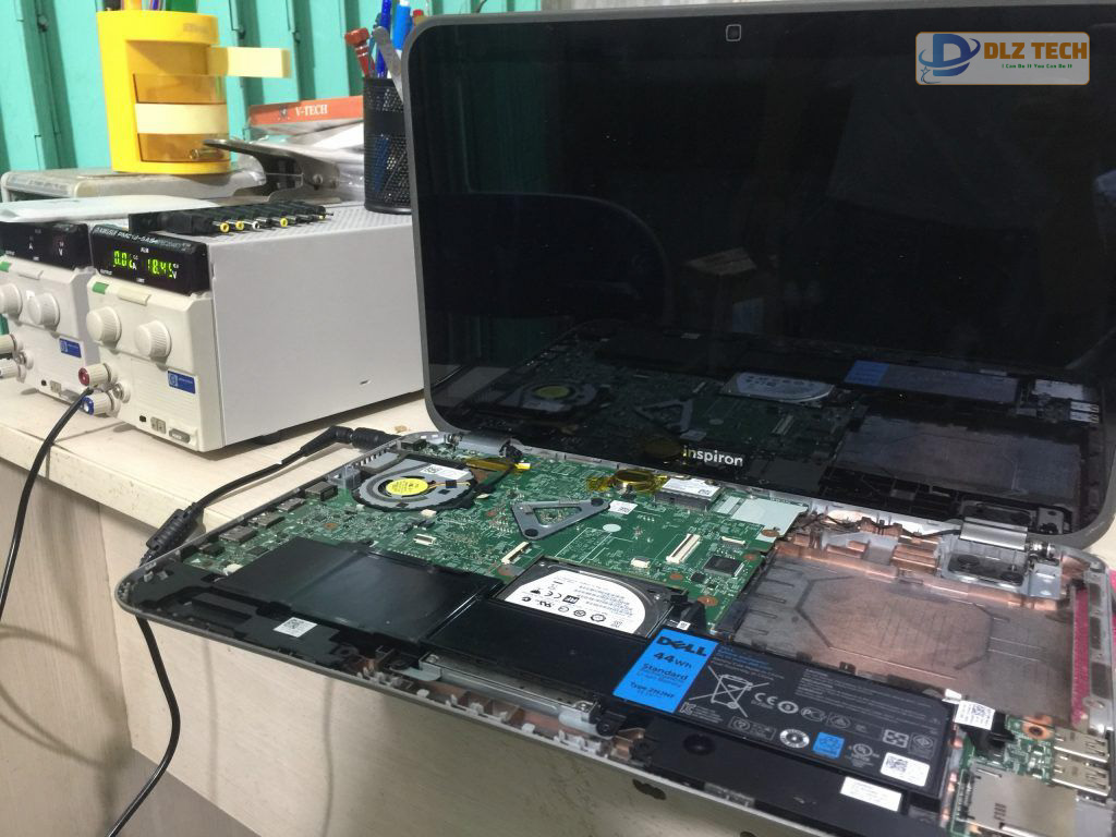 Nguyên nhân màn hình laptop bị ẩm Nguyên nhân màn hình laptop bị ẩm