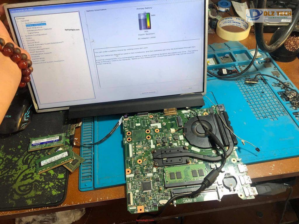 Màn hình laptop bị chảy mực do va đập Màn hình laptop bị chảy mực do va đập